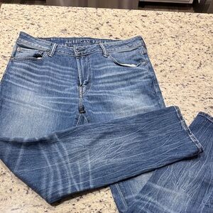 American Eagle Outfitters Men's Washed Blue Slim Straight Jeans